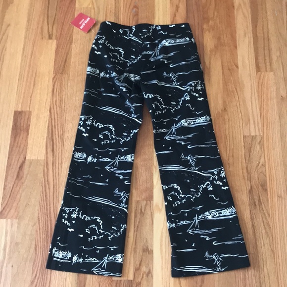 New! Authentic GUESS Jeans Black White Beach Bombshell Capri Pants Stretch 24” - Picture 9 of 9